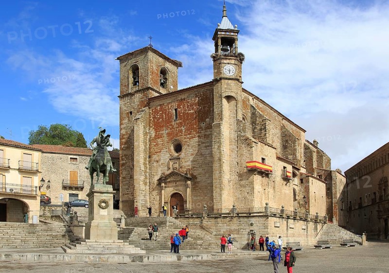 Iglesia de San Martin church and Pizarro statue in historic medieval town of Trujillo, Caceres province, Extremadura, Spain, Europe