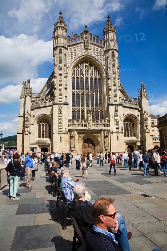 Tourists in the Abbey churchyard, Bath, Somerset, England, United Kingdom, Europe