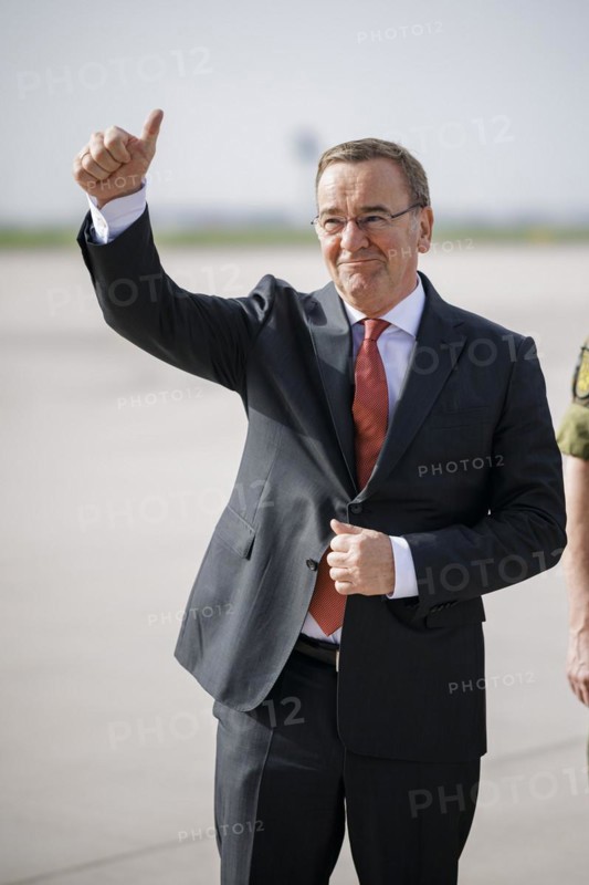 Federal Minister of Defence Boris Pistorius, SPD, bids farewell to the 20 or so soldiers of the Lithuanian brigade pre-commando at BER Airport. Here during a press statement. The pre-commando is set to grow to a deployment force of around 150 members of the German Armed Forces by the fourth quarter of 2024. The army brigade will be reorganised in Lithuania with the name Panzerbrigade 45. Following the official commissioning of the brigade in 2025, the other forces will be deployed starting in 2025. The Lithuanian brigade should be operational by the end of 2027. Berlin, 08.04.2024
