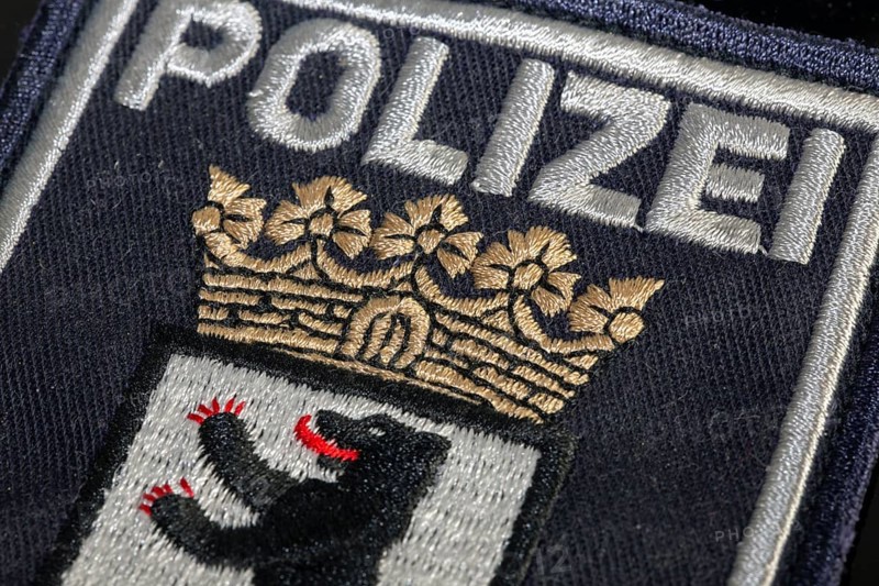 Close-up of the Berlin police coat of arms