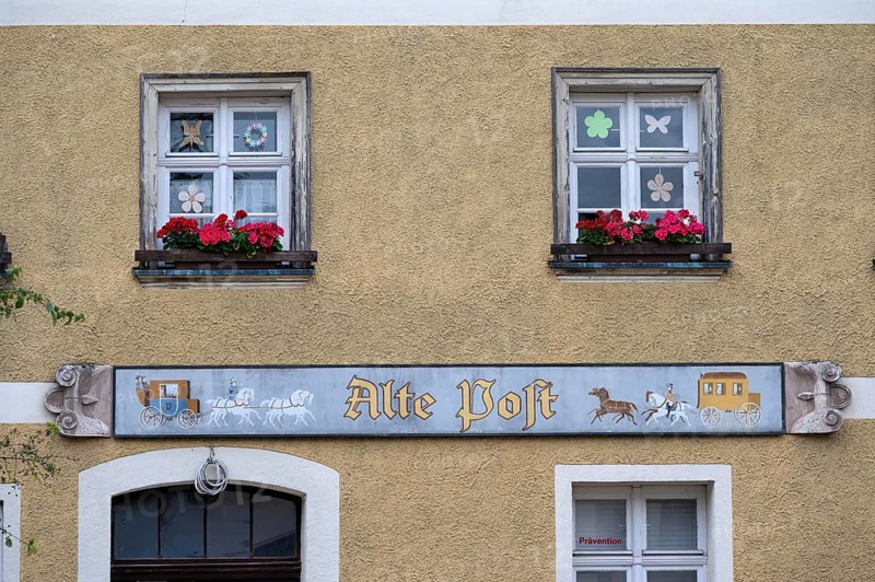 Historic inn sign of the former Alte Post, Betzenstein, Upper Franconia, Bavaria, Germany, Europe