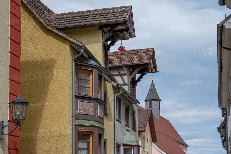 Historic town houses with bay windows and roof lift bay windows, Villingen-Schwenningen, Baden-Württemberg, Germany, Europe