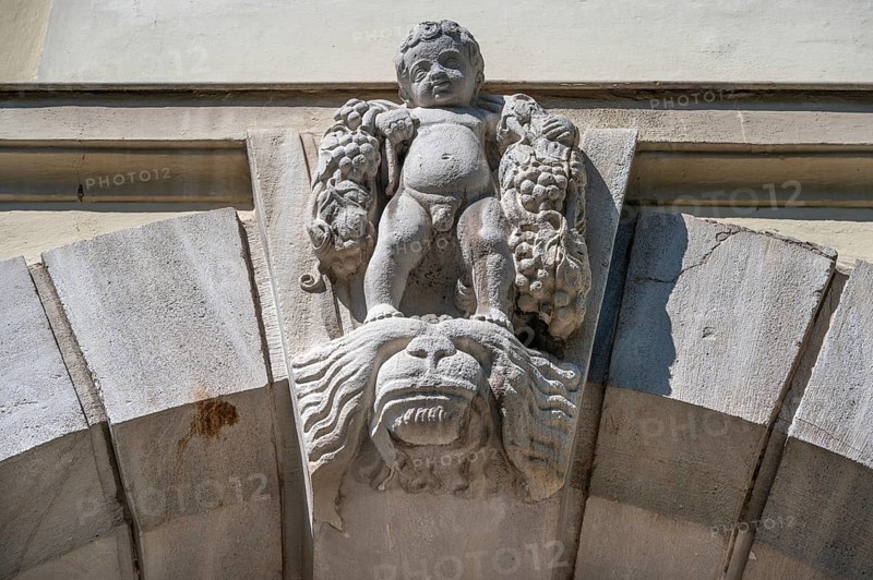Sculpture above the main entrance of Dürer-Gymnasium, Sielstr. 17, Nuremberg, Middle Franconia, Bavaria, Germany, Europe
