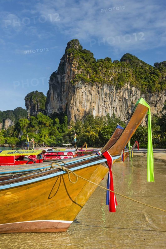 Island landscape near Krabi, weather, sky, nature, beach, beach holiday, beach holiday, Asian, limestone, limestone rocks, longtail boat, wooden boat, fishing boat, water taxi, tourist boat, sea, island, seascape, travel, tourism, seascape, climate, tropical, holiday, beach landscape, chalk cliffs, exotic, bay, bay of the sea, rock, rocky, sandstone cliffs, coast, coastal landscape, landscape, nature, natural landscape, Siam, paradise, holiday paradise, seascape, Railay beach, Phuket, Thailand, Asia