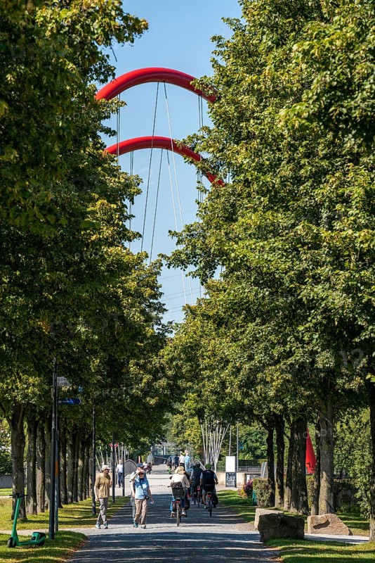 Nordsternpark, former site of the Nordstern colliery, double arch bridge on the Rhine-Herne Canal in Gelsenkirchen Baumallee, North Rhine-Westphalia, Germany, Europe