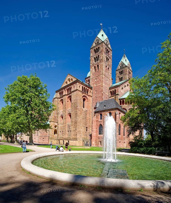 Kaiserdom, the cathedral of Speyer at the cathedral garden, Speyer, Rhineland-Palatinate, Germany, Europe