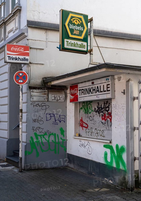 Drinking hall, closed, neglected, graffiti, smeared, Mülheim an der Ruhr, North Rhine-Westphalia, Germany, Europe