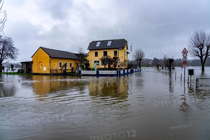 Flood on the Ruhr, here near Hattingen, buildings at a flooded campsite, completely surrounded by floodwater, after days of continuous rain, North Rhine-Westphalia, Germany, Europe