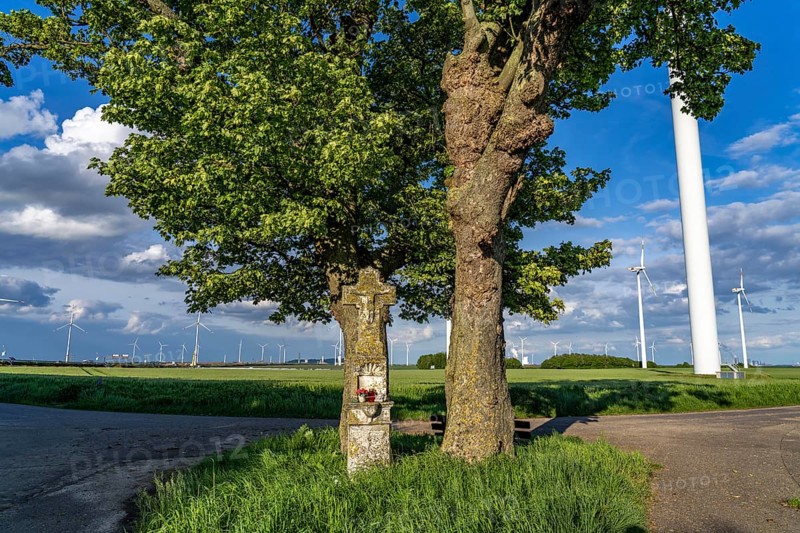 Neurath lignite-fired power station, RWE Power AG, wind farm partly owned by RWE, Grevenbroich, crossroads near Jackerath, North Rhine-Westphalia, Germany, Europe
