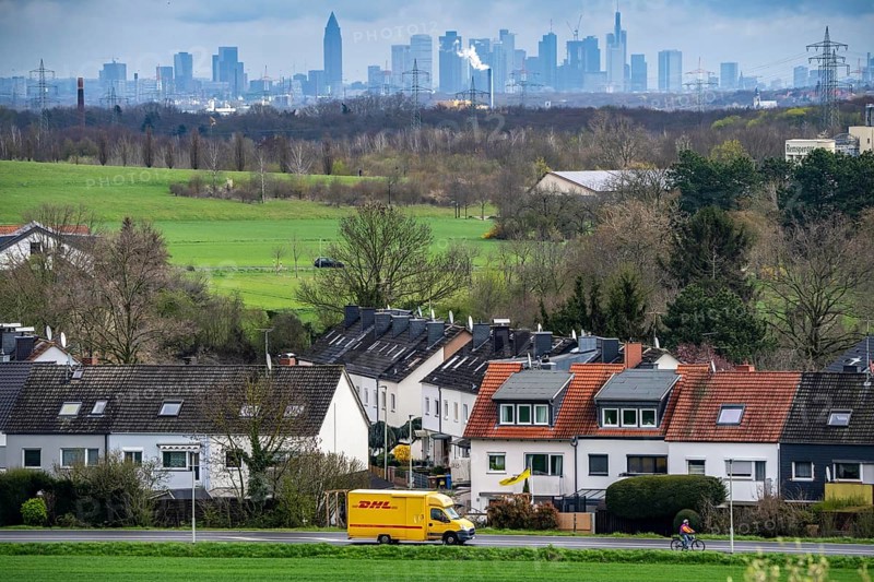 View from the village of Weilbach, a district of Flörsheim am Main in the Main-Taunus district of southern Hesse, to the skyline of Frankfurt am Main, Hesse, Germany, 17 kilometres away as the crow flies, Europe