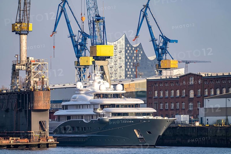 Port of Hamburg, Blohm + Voss shipyard, mega yacht Radiant, being converted and extended, Blohm + Voss Dock 6, Hamburg, Germany, Europe