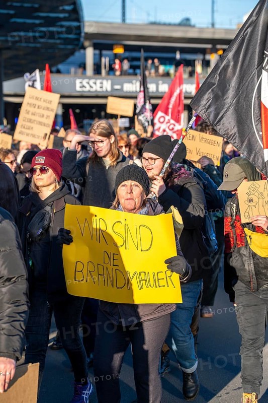 Demonstration of more than 14000 people against the AfD and the Merz-CDU and their asylum policy, after a rally the demonstrators marched peacefully for hours through the city centre of Essen, North Rhine-Westphalia, Germany, Europe