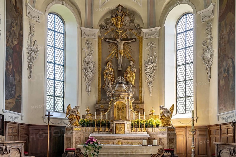 Altar of the Catholic parish church Church of Our Dear Lady in Waldshut-Tiengen, Baden-Württemberg, Germany, Europe