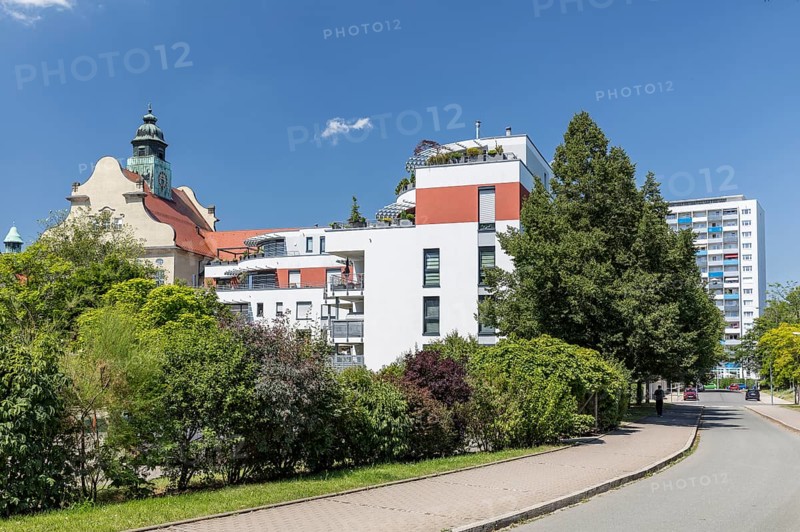 Old and new, historic craftsmen's school, modern apartment block and new building block from GDR times, Schlossstraße Chemnitz, Saxony, Germany, Europe