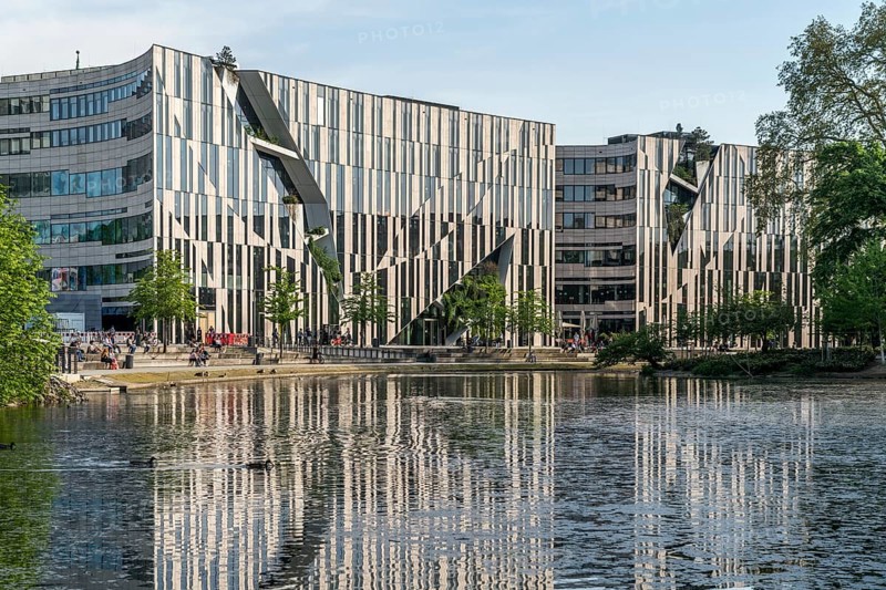 Modern architecture of the Kö-Bogen building complex, state capital Düsseldorf, North Rhine-Westphalia, Germany, Europe