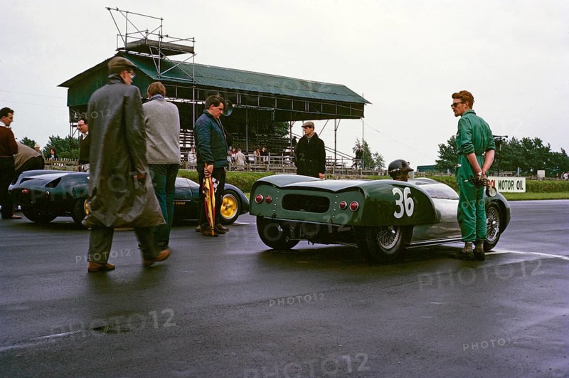 Bill de Selincourt, Whitsun sports car race on 3 June 1963, first place winner, Lotus Climax on the starting line, Goodwood, England, UK