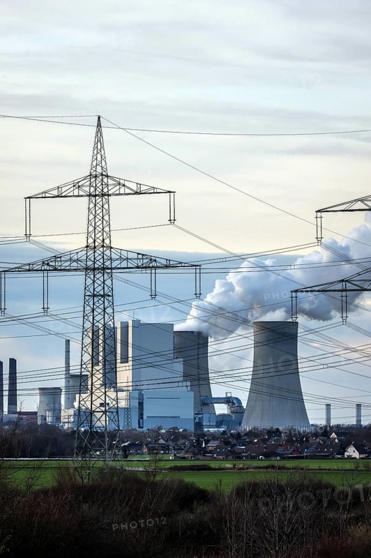 Grevenbroich, North Rhine-Westphalia, Germany, RWE Power AG Neurath power plant, lignite-fired power plant at RWE's Garzweiler opencast lignite mine, here in the foreground the new power plant units F and G, Europe