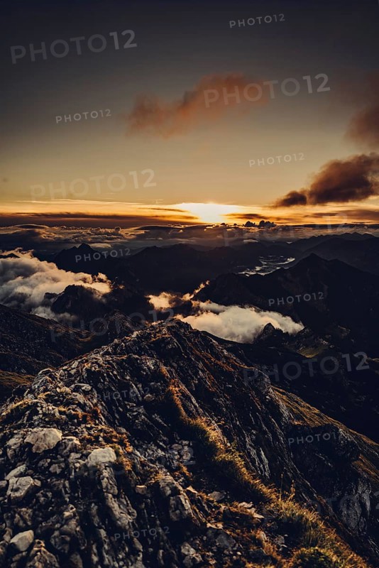 Sunrise hike on the Hochplatte in the Ammergau Alps, Ammergebirge in the Allgäu, Bavaria, Germany, Europe