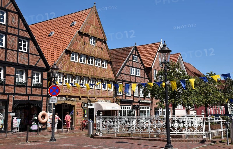 Europe, Germany, Hamburg Metropolitan Region, Lower Saxony, Stade District, Buxtehude, Old Town, View to Westfleet, Half-timbered houses, Federal Republic of Germany, Europe