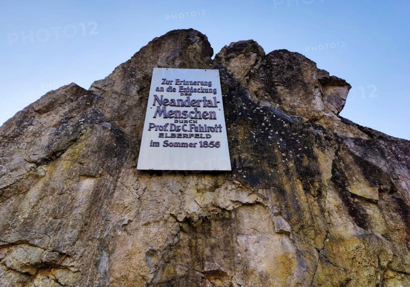 Commemorative plaque on the Rabenstein commemorating the discovery of the Neanderthal man by Johann Carl Fuhlrott, Neandertal, Mettmann, North Rhine-Westphalia, Germany, Europe