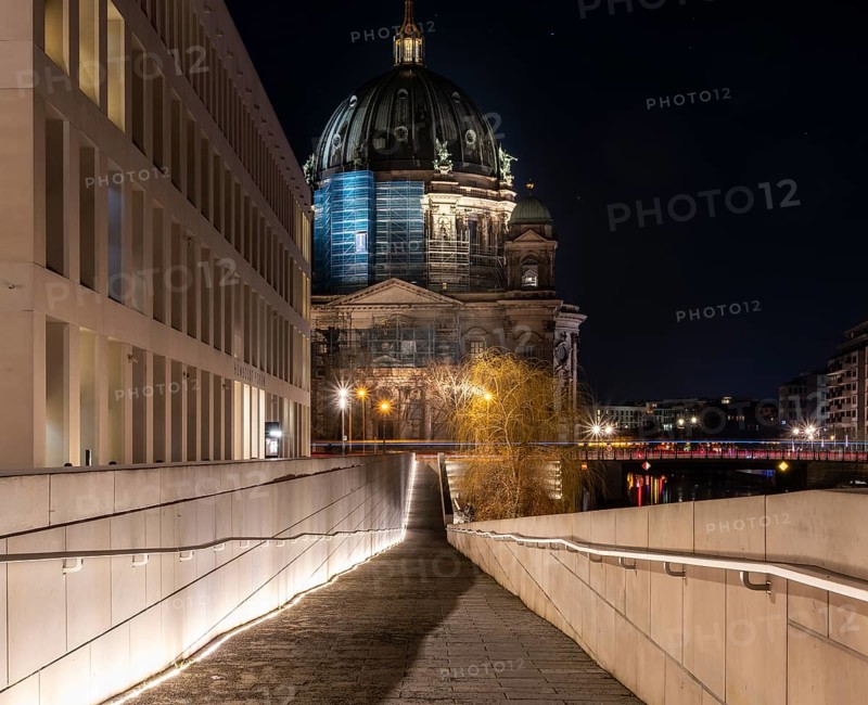 Night shots, Berlin Mitte, Humboldforum and Berlin Cathedral, Berlin, Germany, Europe