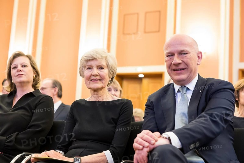 Friede Springer and Kai Wegner (Governing Mayor of Berlin) in front of the awarding of honorary citizenship to Friede Springer in the Rotes Rathaus, Berlin, 26 February 2025