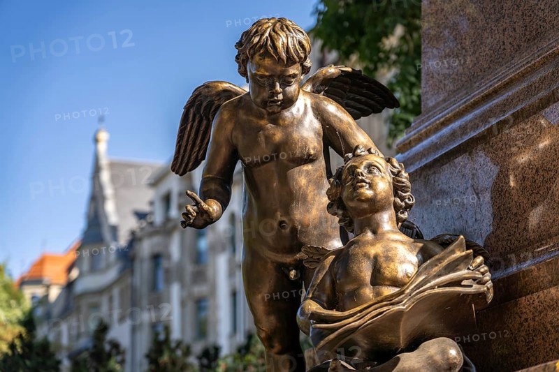 Bronze angel on the Mendelssohn monument in Leipzig, Saxony, Germany, Europe