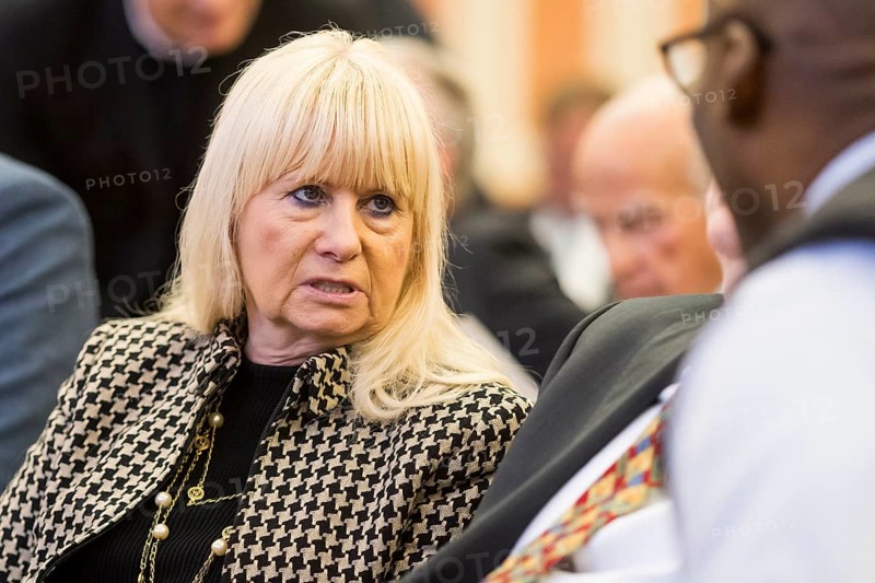 Iris Spranger (Berlin Senator for the Interior and Sport) and Joe Chialo (Berlin Senator for Culture and Social Cohesion) in conversation at the award ceremony for Friede Springer's honorary citizenship at Rotes Rathaus, Berlin, 26 February 2025