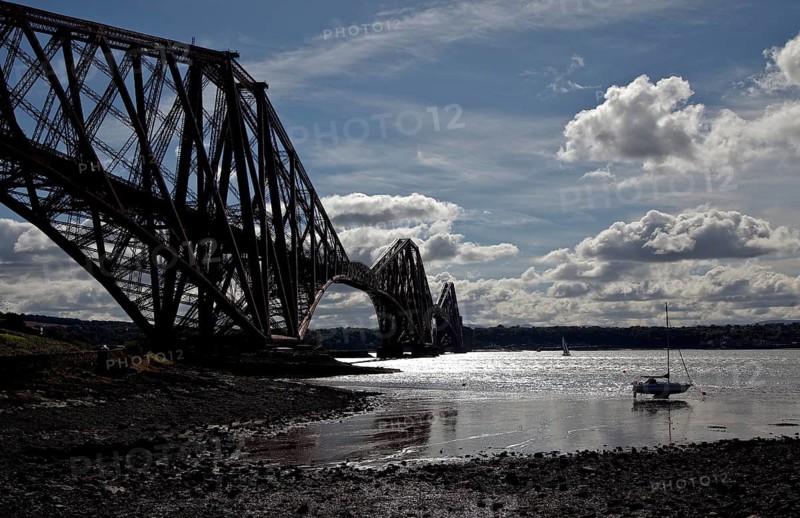 Railway bridge (cantilever bridge based on the Tanner girder principle), completed in 1890, engineers Sir John Fowler and Benjamin Baker