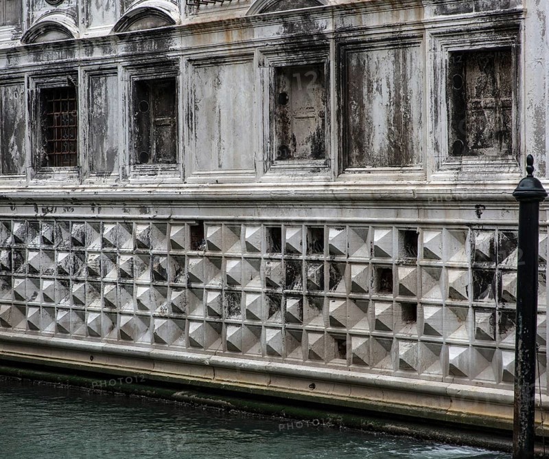 Italy Venice Doge's Palace -364 East wing at Rio di Palazzo Plinth zone with diamond ashlar convex and concave