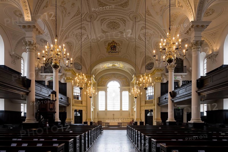 St Martin in the Fields, view to the altar, St, Saint, Saint