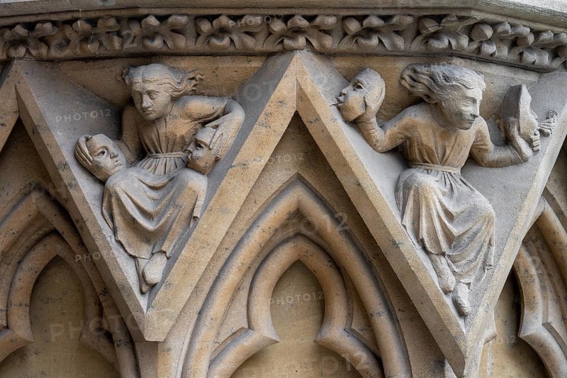 Metz, Saint-Étienne Cathedral, Marian Portal, Portail de la Vierge ou Notre-Dame / Portal of the Virgin, figures with mask