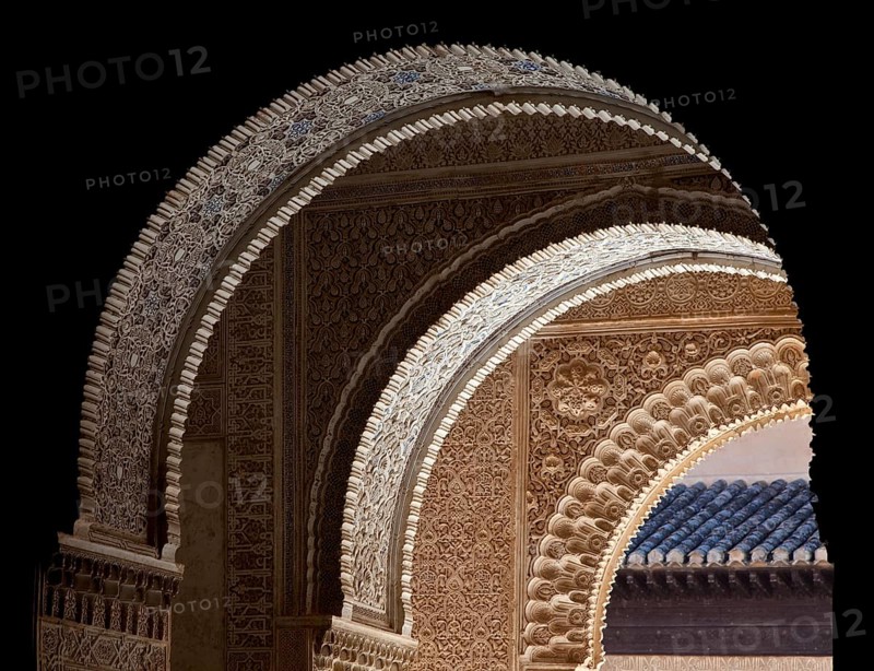 Nasrid Palace, portal arches between the HALL OF THE TWO SISTERS Sala de los Abencerrajes, and the Court of Lions
