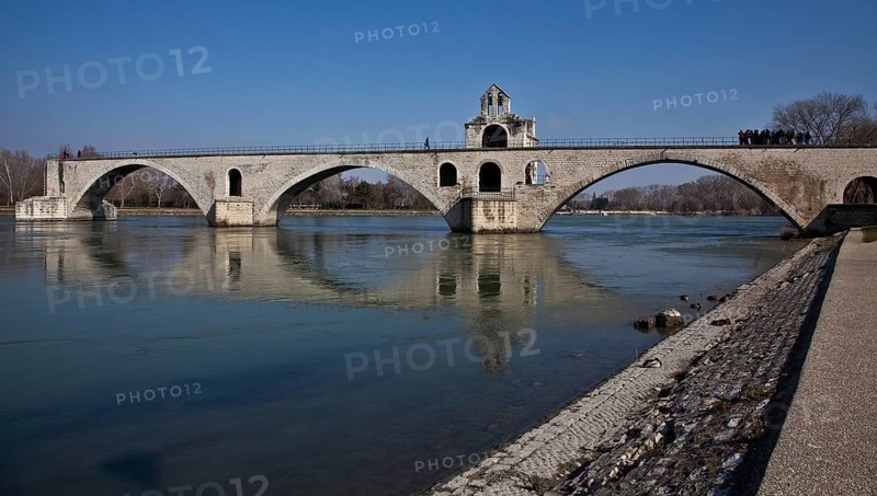 Frankr Avignon Pont Saint-Bénézet 59803 with bridge chapel St-Nicolas from southwest