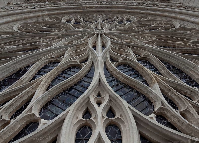 Start of construction 1220, rose window of the west façade, partial view of the connecting corridor between the towers, St., Sankt, Saint