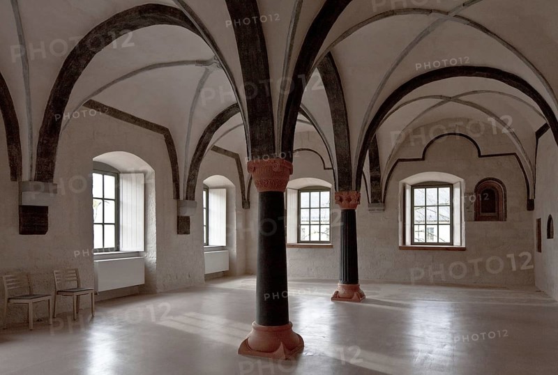 South wing cloister, upper floor, hall, St., St., Saint