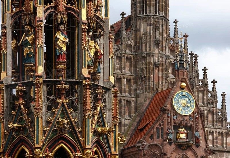 Beautiful fountain built 1389 - 1396 by Parlier and stonemason Heinrich Beheim, church built under Emperor Charles IV 1355 - 1358 as the first Gothic hall church in Franconia. Hallenkirche Franconia, master builder probably Peter Parler, St., Sankt, Saint