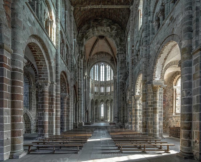 Mont-Saint-Michel, monastery hill, abbey church, interior facing east, transept early Romanesque 11th century, choir late Gothic 1446-1521, St., Sankt, Saint