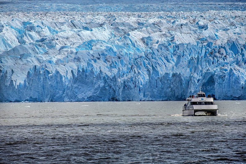 Perito Moreno Glacier with excursion boat, glacier tongue, glacier break, Los Glaciares National Park, Santa Cruz, Patagonia, Argentina, South America