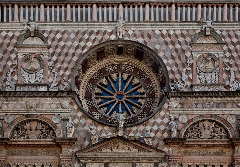 Italy Bergamo 89424 Colleoni Chapel built from 1472 - early 16th century Facade central area with rose window portrait medallions diamond incrustation and others