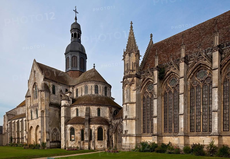 Built 1150-75, view from east-south-east, on the right partial view of the Sainte-Chapelle, built in the 13th century, St., Sankt, Saint