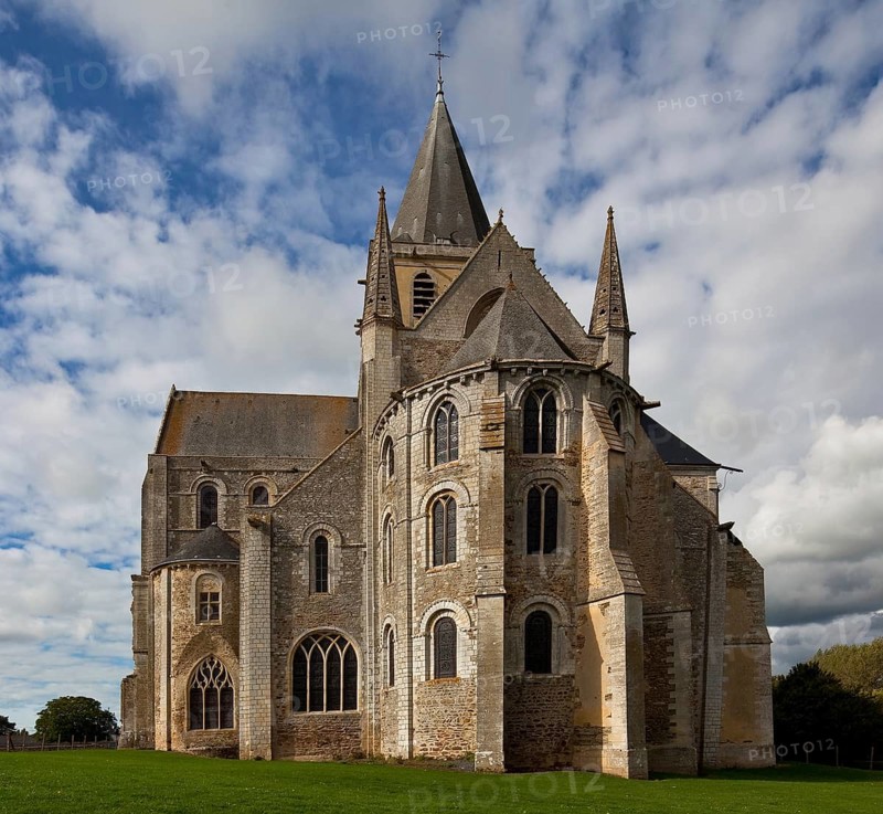 Cerisy-la-Forêt, Normandy, abbey church from the east with three-zoned apse, choir flank turrets and transept built after 1070 to around 1130, upper floor of the crossing tower from 1768