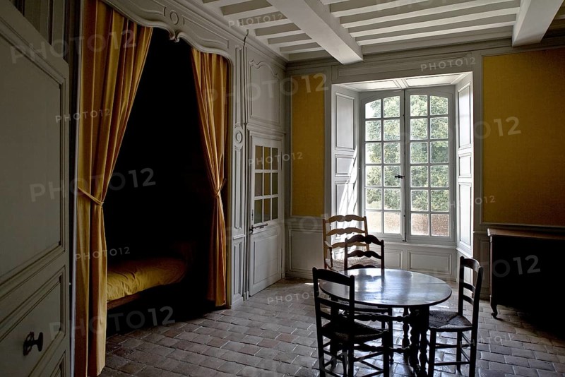 Monks' dormitory, 18th century cell, wall with alcove, St., Sankt, Saint