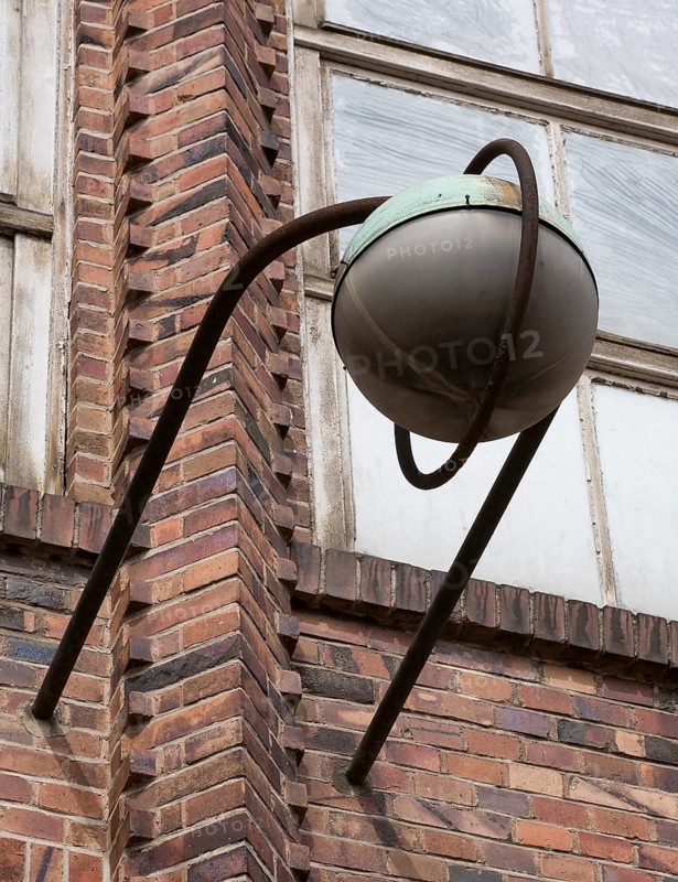 Former hosiery factory VEB Feinstrumpfwerke Oberlungwitz, now ROGO Strumpfwerke GmbH, courtyard side wall light