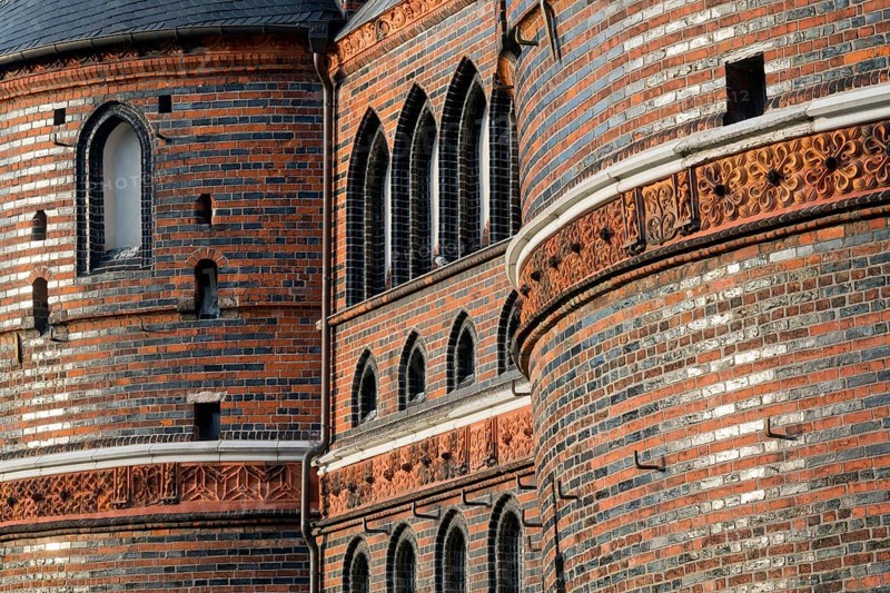 Field side with terracotta decoration