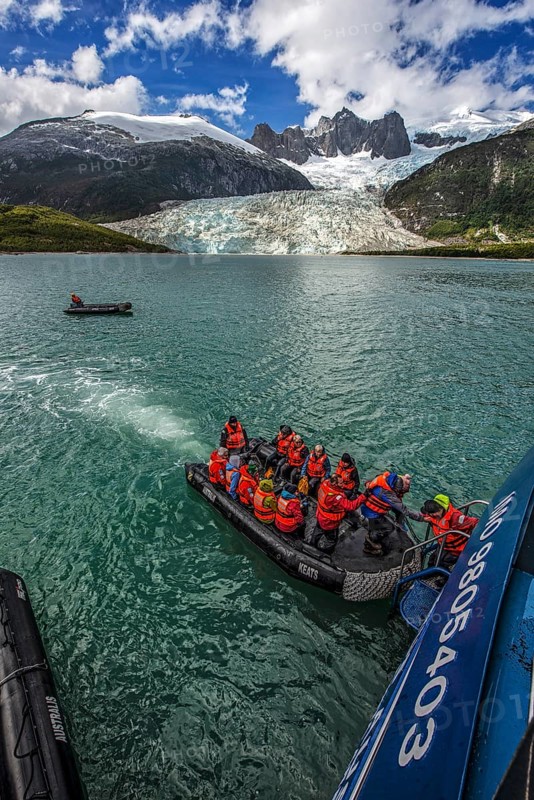 Excursion by Zodiac from the cruise ship Ventus Australis to the Porter Glacier, Cordillera Darwin, north-east extension of the Beagle Channel, Tierra del Fuego, Tierra del Fuego, Patagonia, Chile, South America