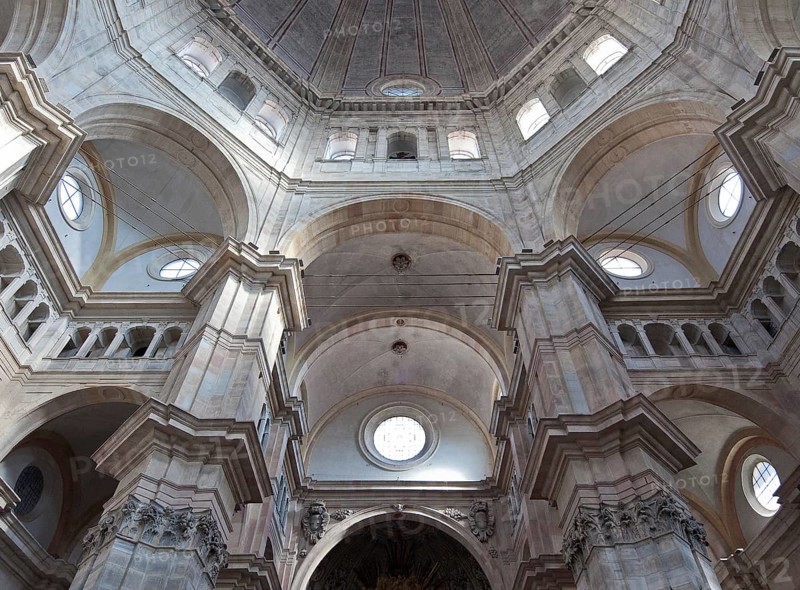 Italy Pavia 89725 Cathedral Start of construction 1488 Main construction period 16 - 18 c. Completed only in 1936 Dome tambour around 1750 Dome vaulting 1885 Central room View from west