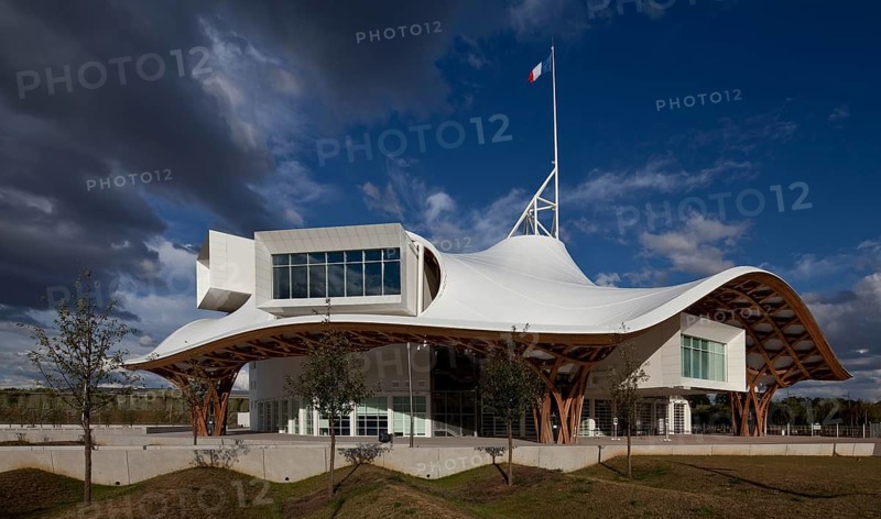 Architects: Shigeru Ban and Jean de Gastines opened in 2010, exterior view
