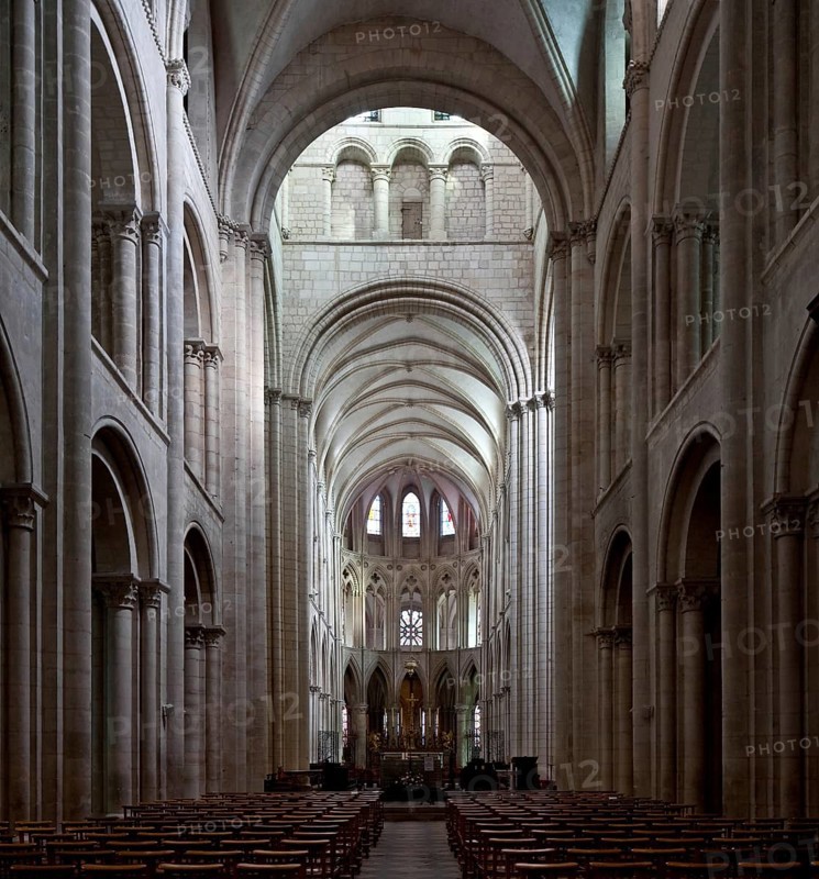 Interior facing east, St., Sankt, Saint