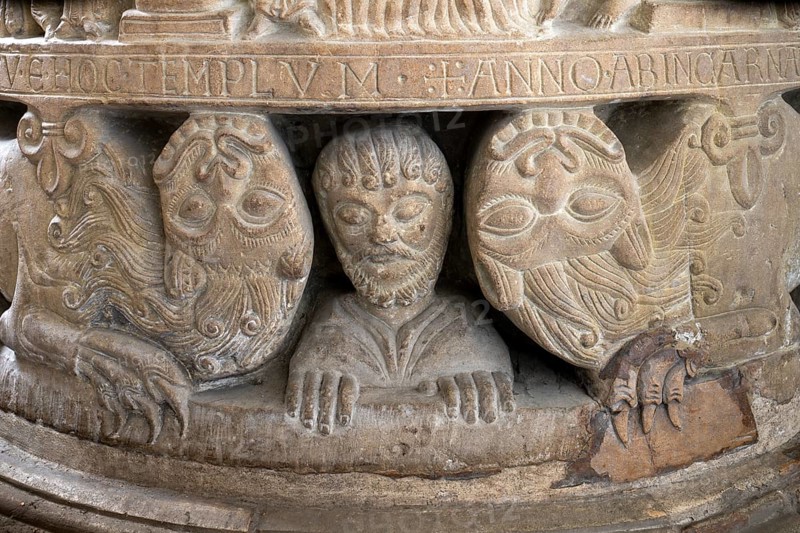 Freckenhorst, Collegiate Church of St Boniface, Romanesque baptismal font, 1st half of the 12th century, Daniel in the lions' den (?)